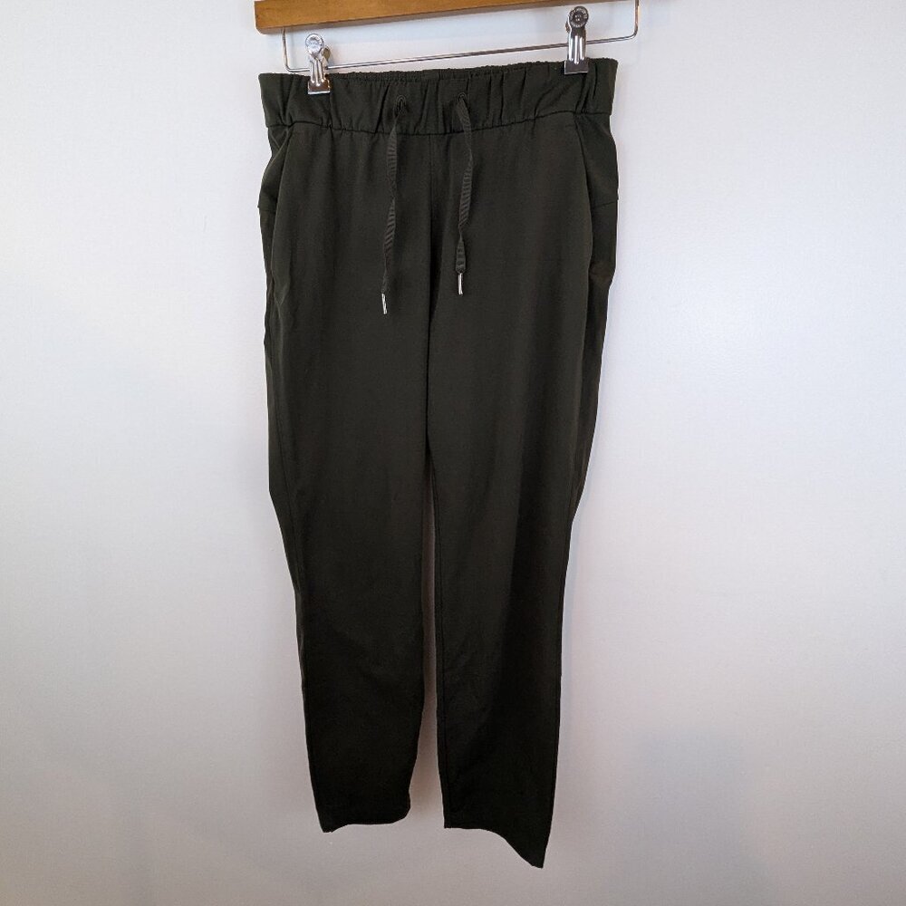 Lululemon Keep Moving Pant in Dark Green, Sz 4